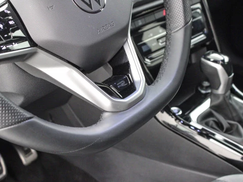 Volkswagen T-Roc 2.0 TDI R-LINE