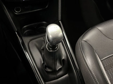 Peugeot 2008 PureTech 130 SANDS Allure 96 kW (130 CV)