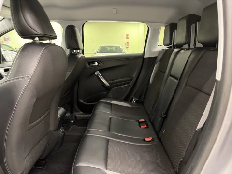 Peugeot 2008 PureTech 130 SANDS Allure 96 kW (130 CV)