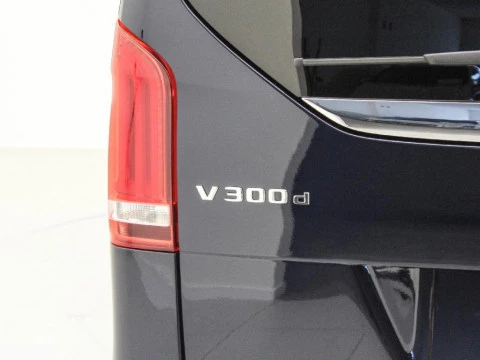 Mercedes-Benz Clase V V 300D AVANTGARDE LONG 239CV 5P