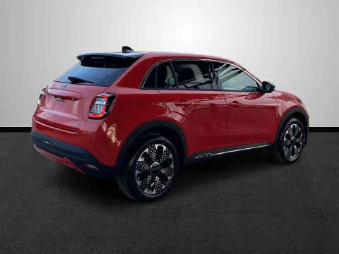 Fiat 600 600e La prima 54kwh 115kw (156cv)