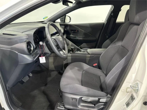 Toyota C-HR - Advance Hybrid 140