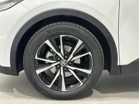 Toyota C-HR - Advance Hybrid 140