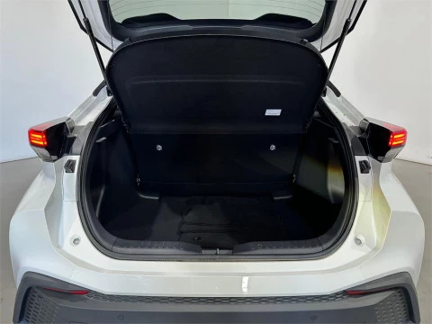 Toyota C-HR - Advance Hybrid 140