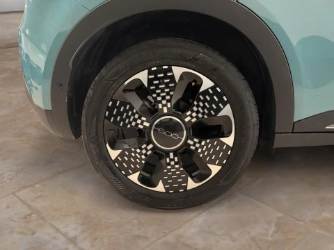 Fiat 600 600 MHEV La prima 1.2 74kW (100CV) DDCT