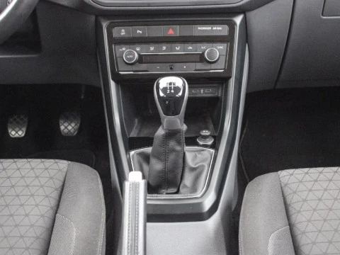 Volkswagen T-Cross 1.0 TSI 70KW ADVANCE 95 5P