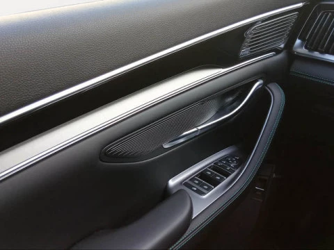 BYD SEAL U DM-i Comfort 160 kW (218 CV)