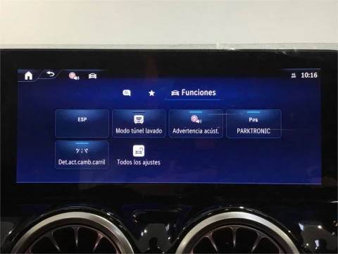 Mercedes-Benz GLA 200 D