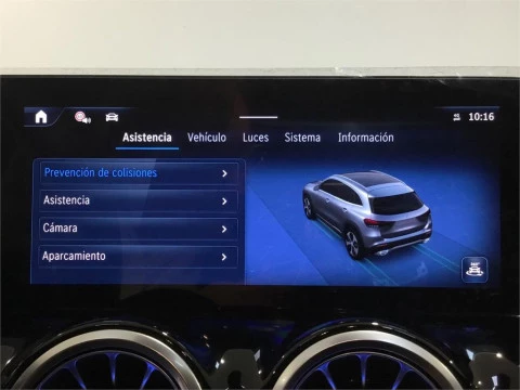 Mercedes-Benz GLA 200 D