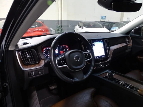 Volvo XC60 2.0 B4 D AWD Inscription Auto