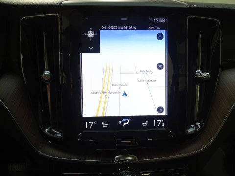 Volvo XC60 2.0 B4 D AWD Inscription Auto