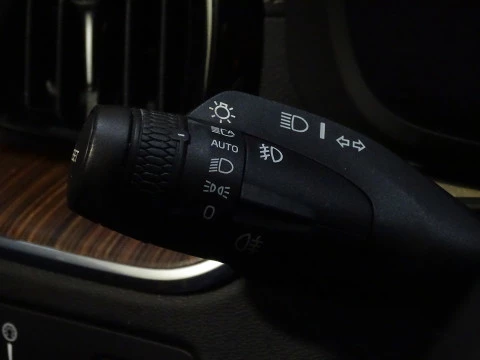 Volvo XC60 2.0 B4 D AWD Inscription Auto