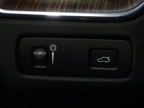 Volvo XC60 2.0 B4 D AWD Inscription Auto