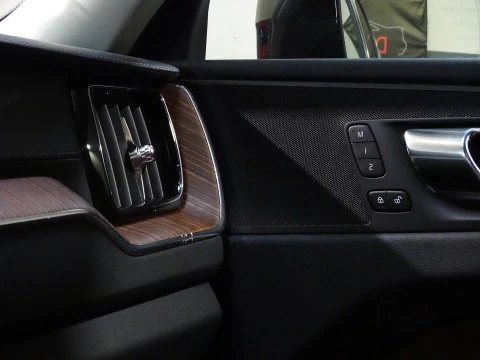 Volvo XC60 2.0 B4 D AWD Inscription Auto