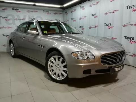 Maserati Quattroporte 4.2 V8 Duo Select Maserati Quattroporte 4.2 V8 Duo Select