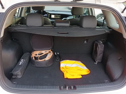 Kia Niro 1.6 GDi PHEV 104kW (141CV) Drive