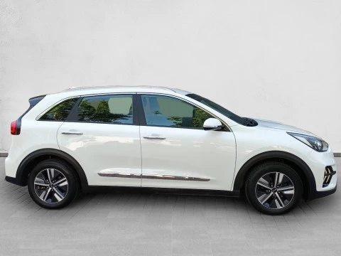 Kia Niro 1.6 GDi PHEV 104kW (141CV) Drive