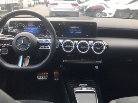 Mercedes-Benz Clase A  250 e Compacto con tecnología híbrida EQ