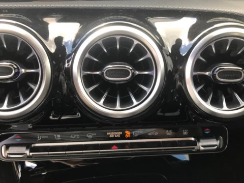 Mercedes-Benz Clase A  250 e Compacto con tecnología híbrida EQ