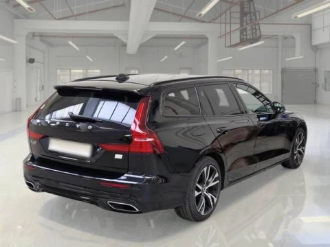 Volvo V60 2.0 T6 AWD Recharge R-Design Auto