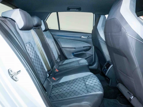 Volkswagen Golf R-Line 1.5 TSI 110kW (150CV)