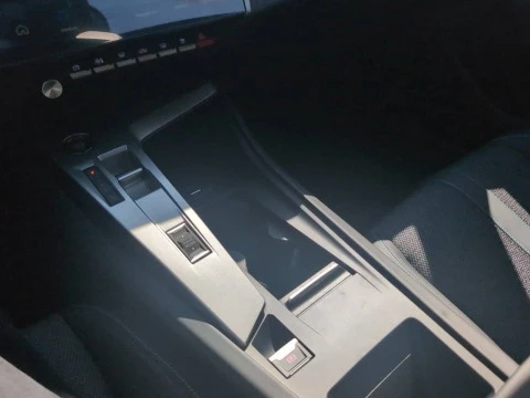 Peugeot e-308 5P Allure Eléctrico 115kW (156CV) 58,3kW