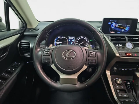Lexus NX 2.5 300h Premium 2WD
