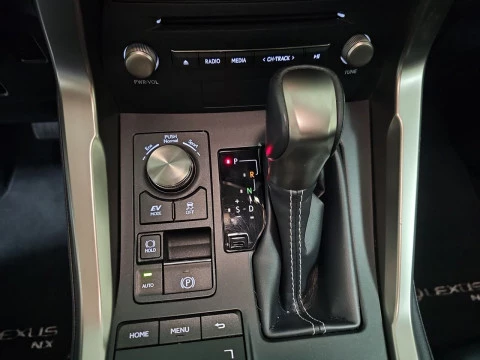 Lexus NX 2.5 300h Premium 2WD