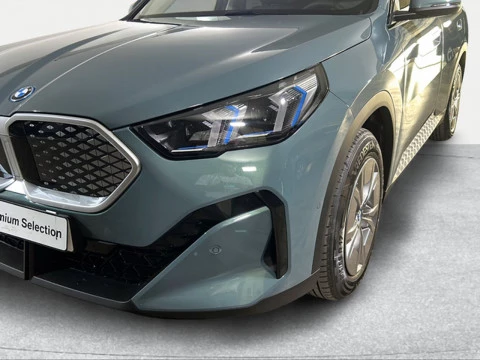 BMW iX2 xDrive30