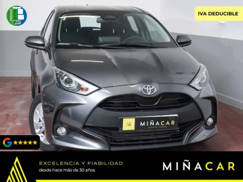 Toyota Yaris 120H Business Plus 85 kW (116 CV)