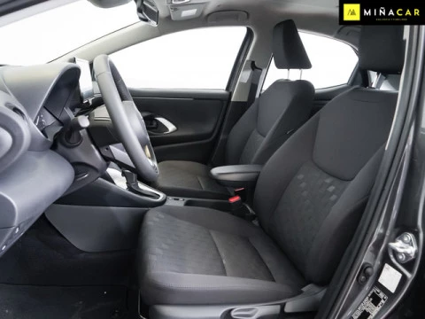 Toyota Yaris 120H Business Plus 85 kW (116 CV)