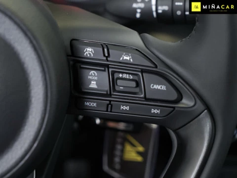 Toyota Yaris 120H Business Plus 85 kW (116 CV)