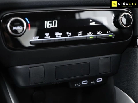 Toyota Yaris 120H Business Plus 85 kW (116 CV)