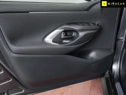 Toyota Yaris 120H Business Plus 85 kW (116 CV)