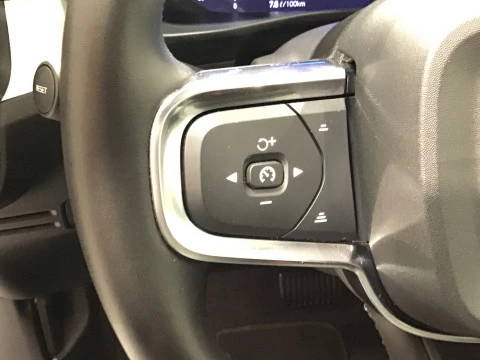 Volvo XC40 XC40 Core, B3 Mild hybrid, Gasolina