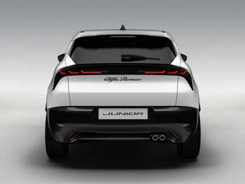 Alfa Romeo Junior Ibrida eQ4