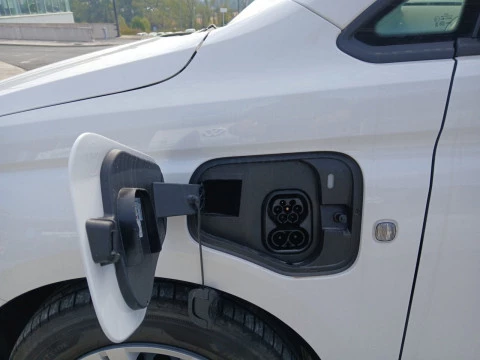 Volkswagen Caddy Cargo PHEV 1.5 TSI eHybrid 85kW/110kW