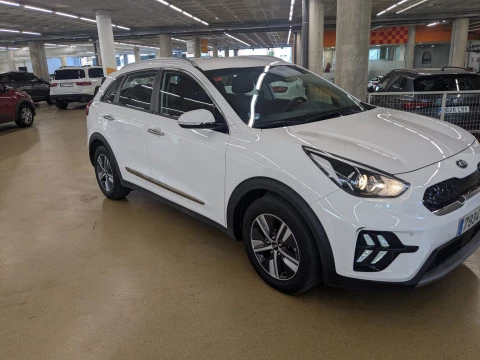 Kia Niro 1.6 GDi PHEV 104kW (141CV) Drive