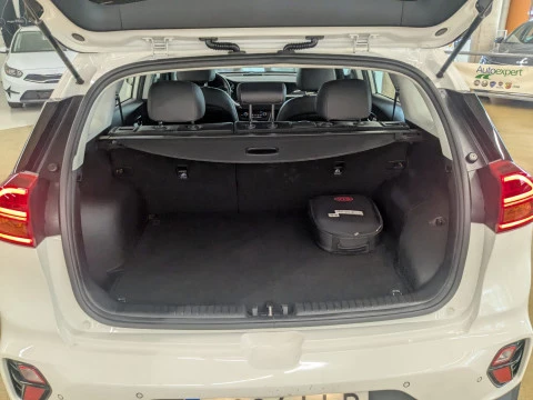 Kia Niro 1.6 GDi PHEV 104kW (141CV) Drive