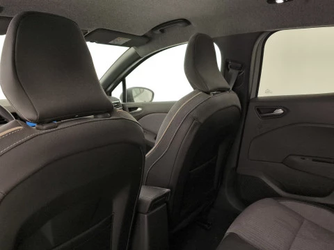 Renault Clio 1.6 E-TECH TECHNO 5P