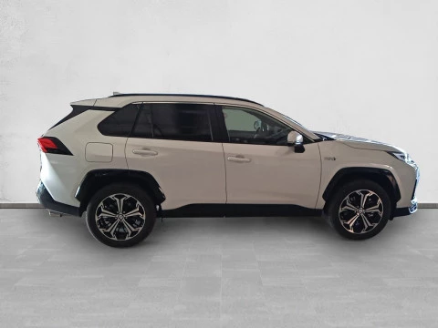 Suzuki Across 2.5 PHEV 4WD