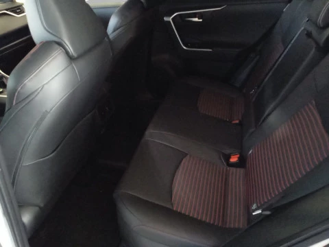 Suzuki Across 2.5 PHEV 4WD