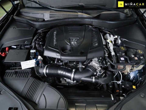 Maserati Levante GT L4 330CV HybridGasolina AWD