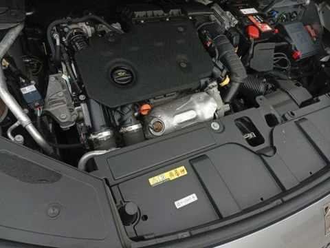 DS 7 Crossback BlueHDi DE 96kW (130CV) AT Bastille +