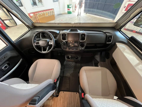 MCLOUIS NEVIS NEVIS 881