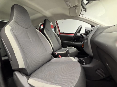 Toyota Aygo 1.0 70 x-play