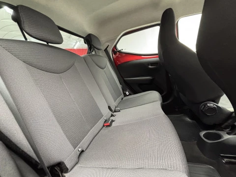 Toyota Aygo 1.0 70 x-play