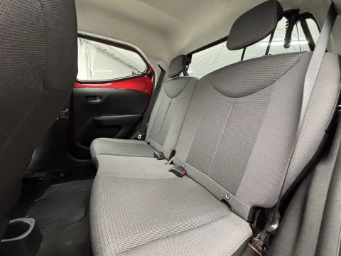 Toyota Aygo 1.0 70 x-play