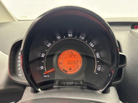 Toyota Aygo 1.0 70 x-play