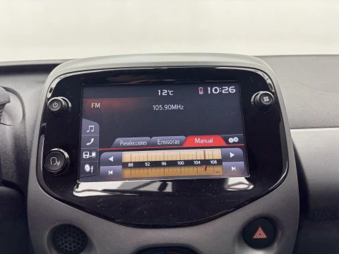 Toyota Aygo 1.0 70 x-play